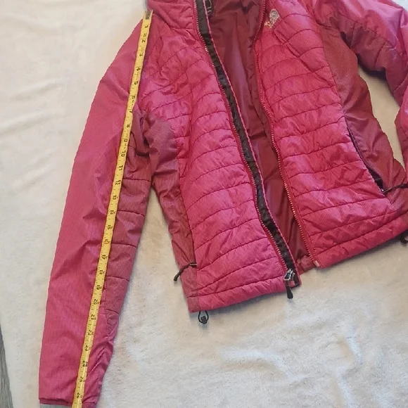 The North Face Fuchsia Quilted Jacket - Picture 9 of 11